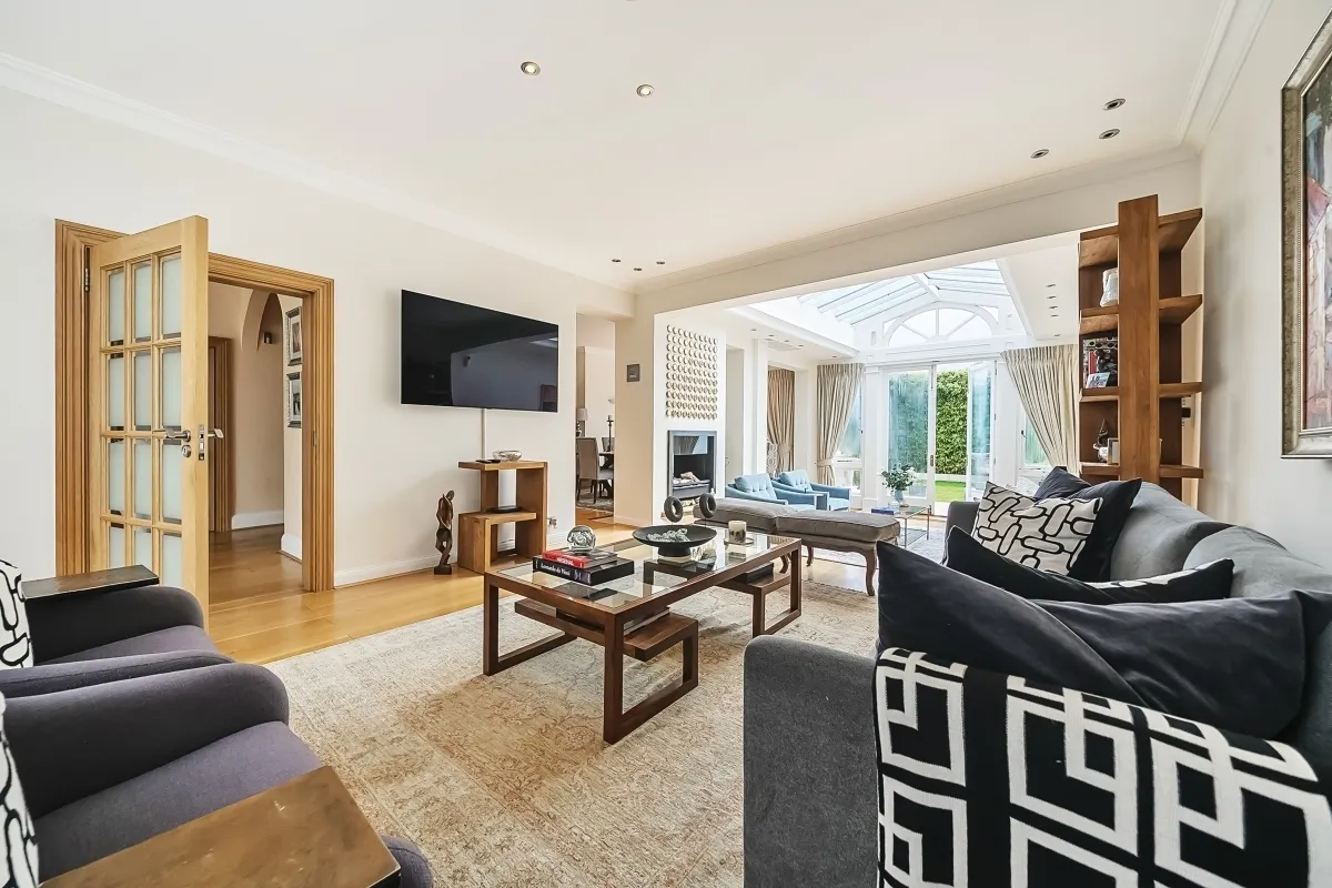 Orchard Avenue London N3, photo 2