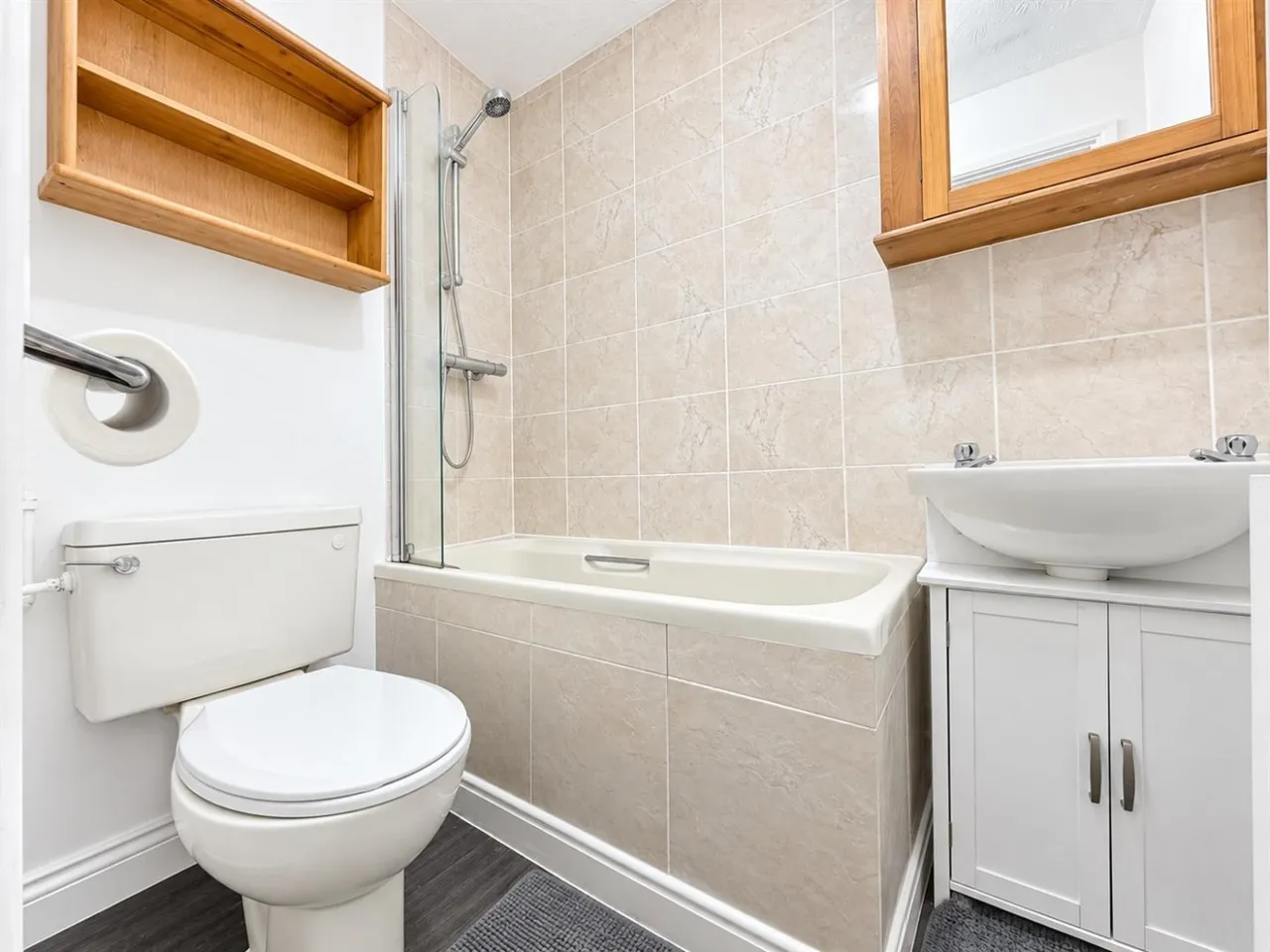 bed Apartment To LetWaterside, Uxbridge, UB8, photo 4