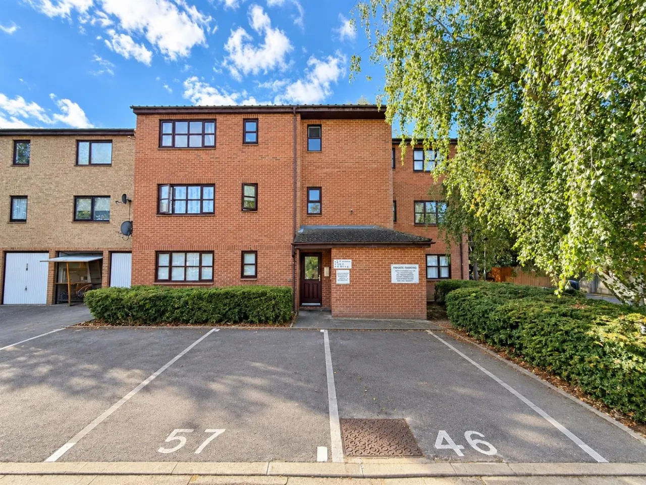 bed Apartment To LetWaterside, Uxbridge, UB8, photo 7