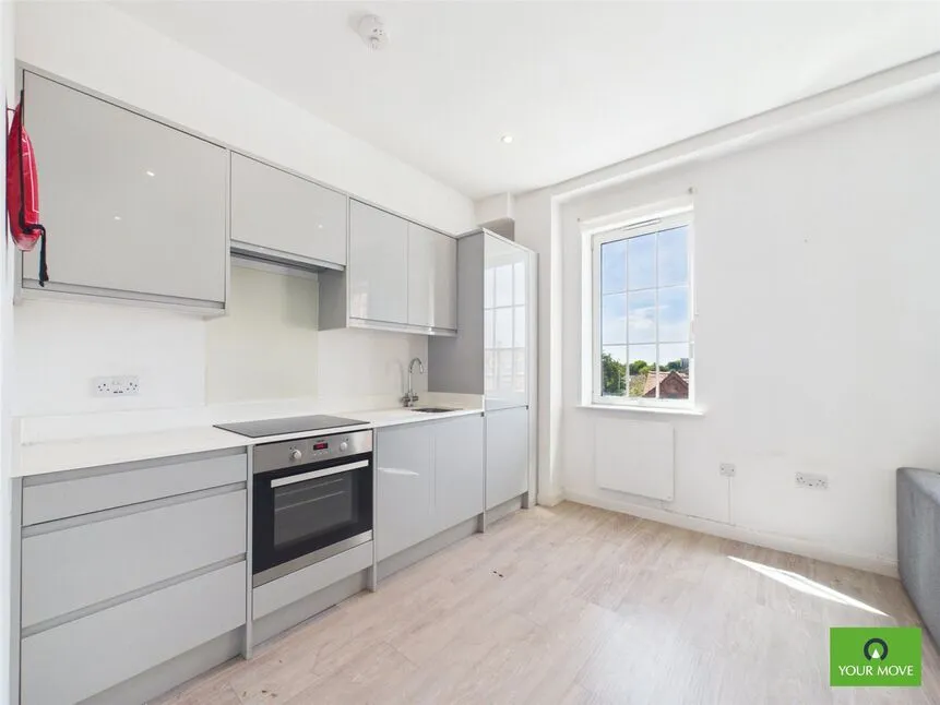 High Street, Hornchurch, RM12, photo 8