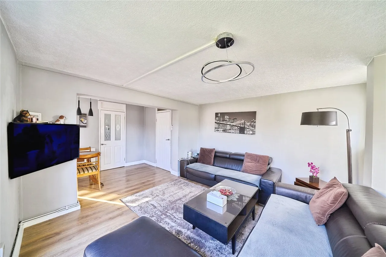 Saints Drive, LONDON, London, E7, photo 4