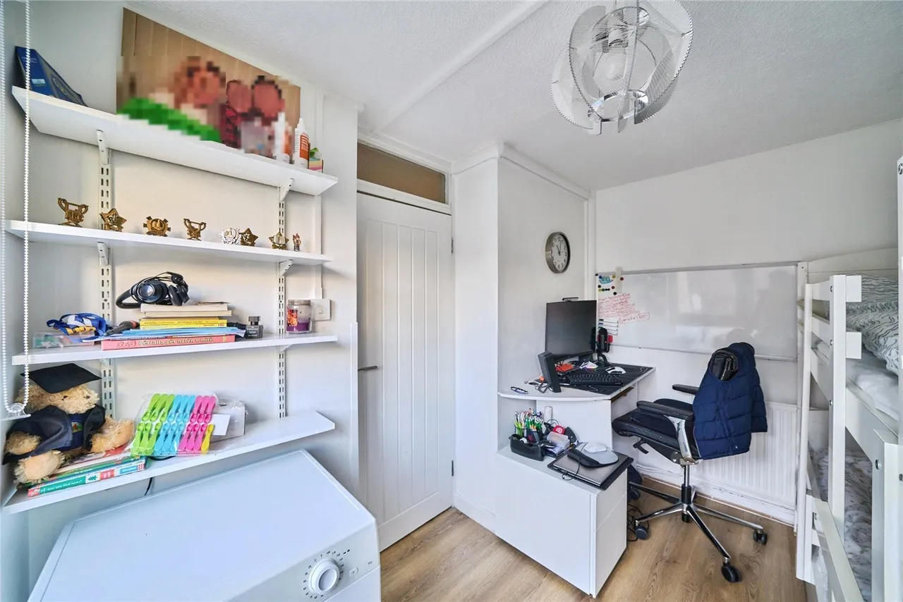 Saints Drive, LONDON, London, E7, photo 11