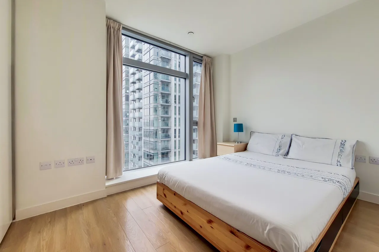 Flat 2203, 1 Pan Peninsula Square, London, photo 10