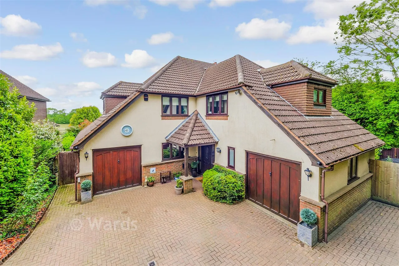 4 bed house for sale, Millers Walk, Meopham, DA13