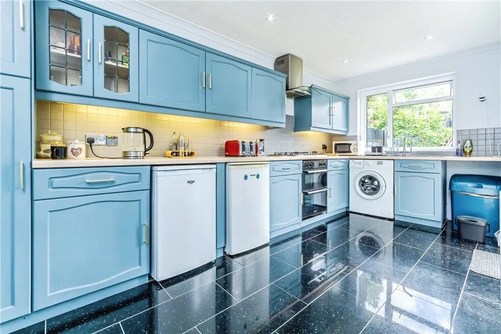 Wolsey Crescent, New Addington, Croydon, CR0, photo 2