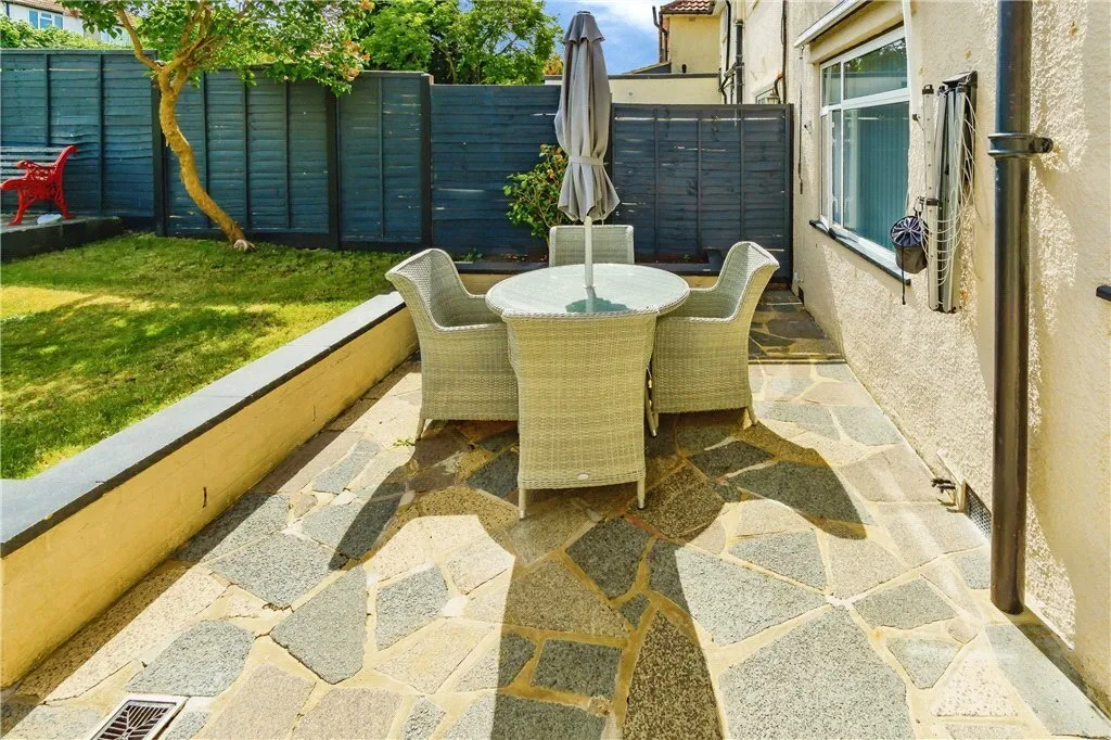 Wolsey Crescent, New Addington, Croydon, CR0, photo 13