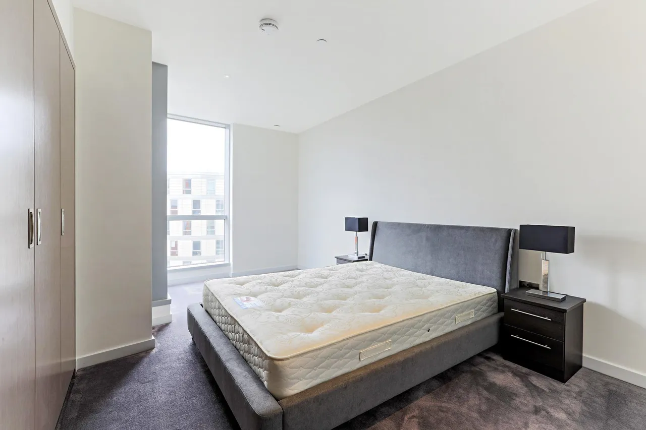 Biscayne Avenue, E14, photo 9