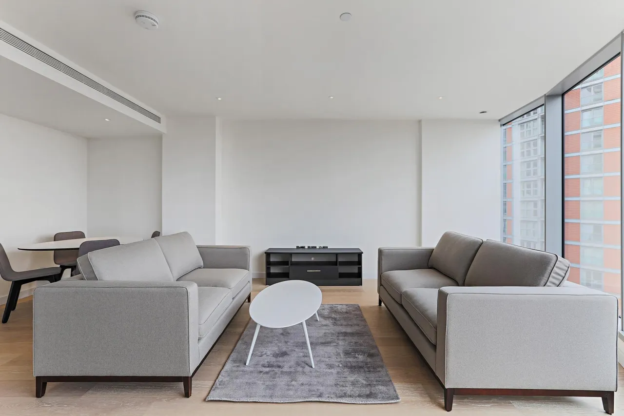 Biscayne Avenue, E14, photo 6
