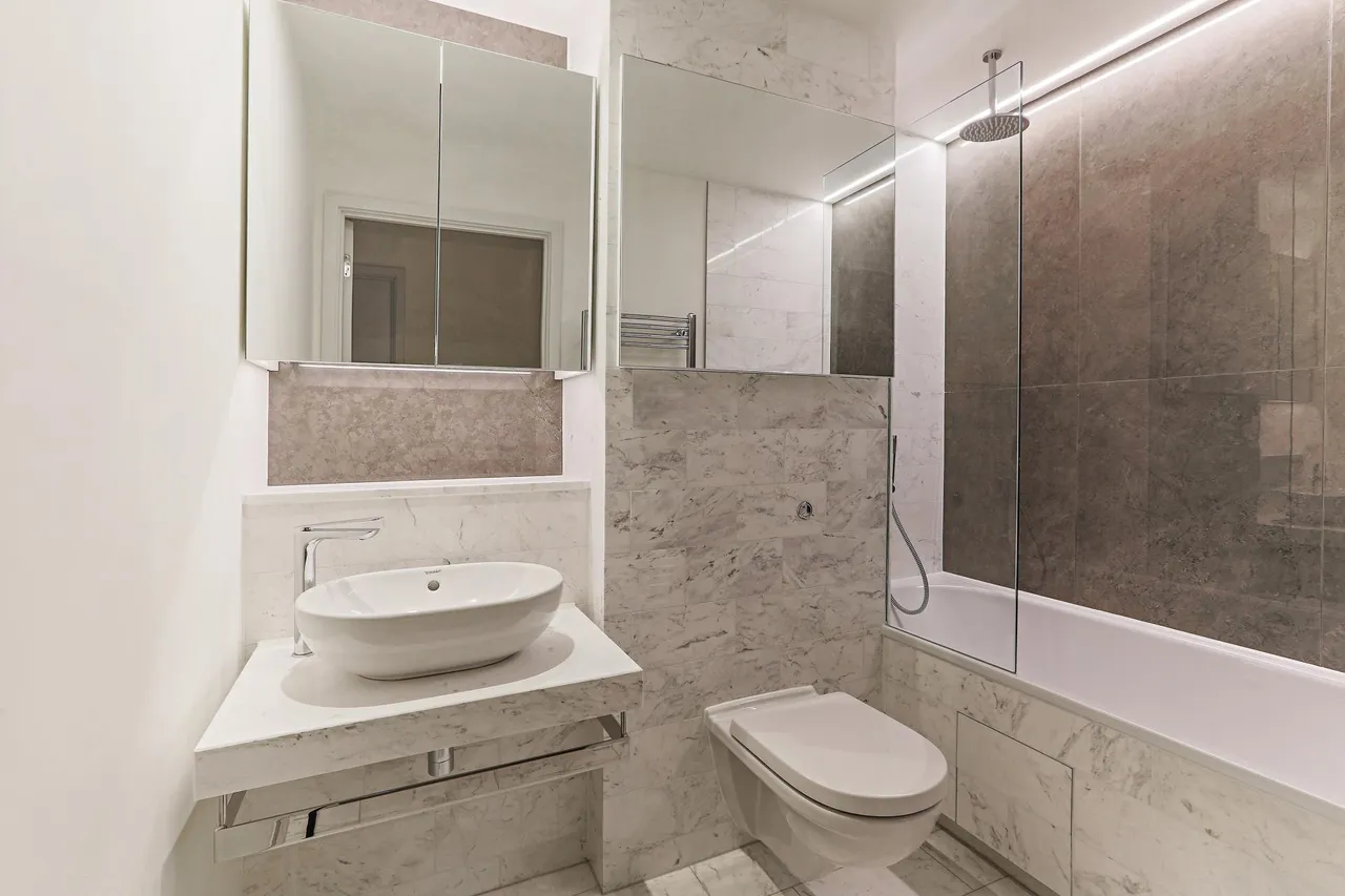 Biscayne Avenue, E14, photo 11