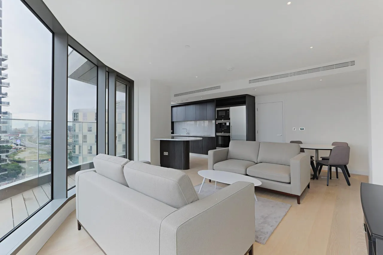 Biscayne Avenue, E14, photo 2