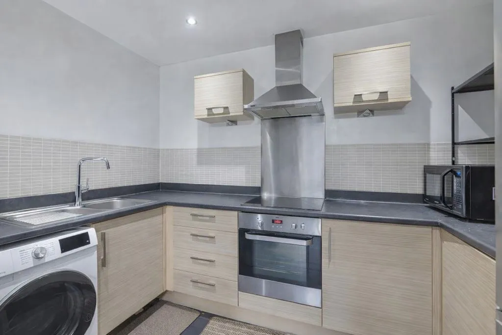 Charcot Road, Colindale NW9 5ZE, photo 3