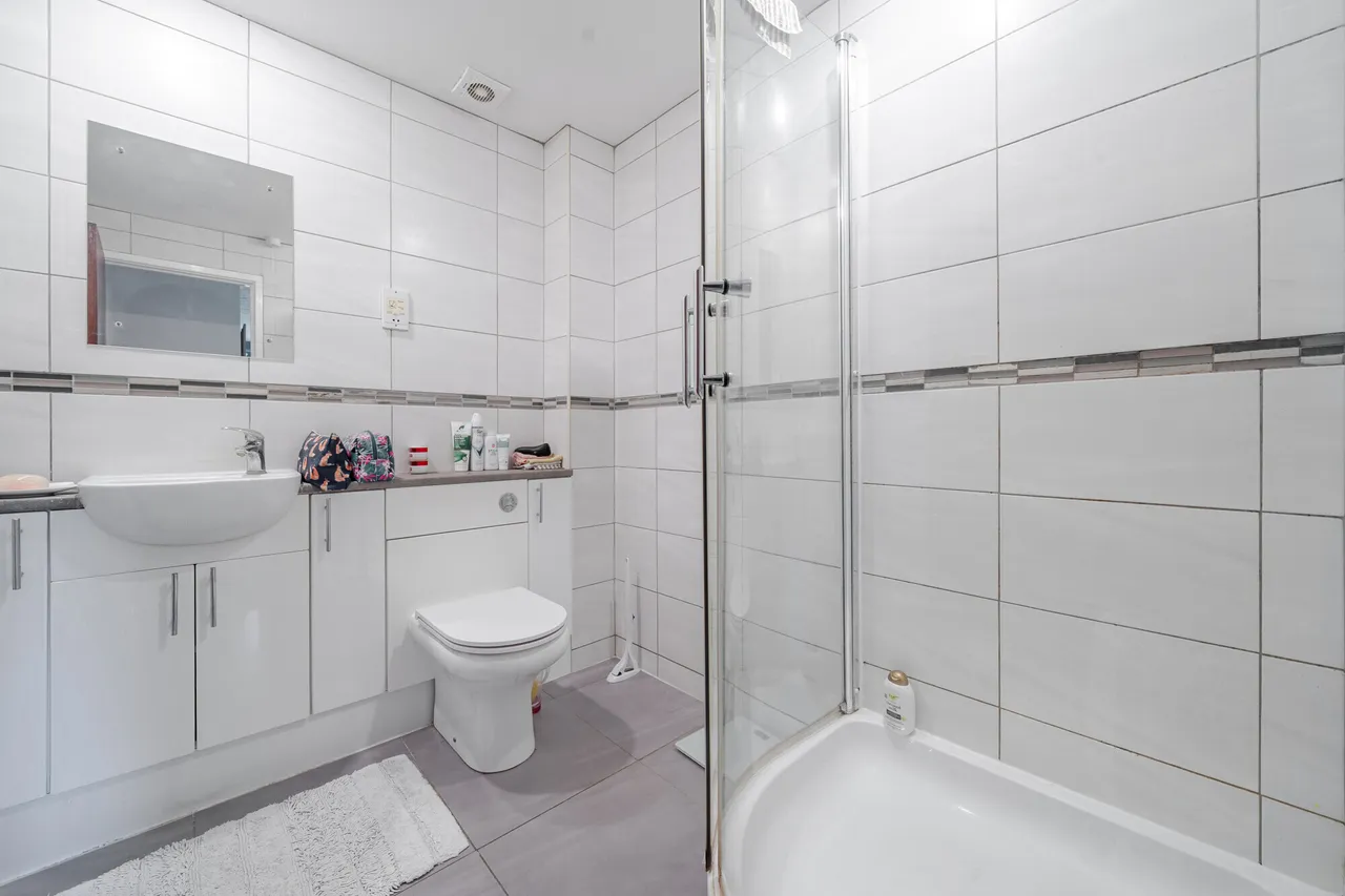 Westover Road, Fleet, GU51, photo 13