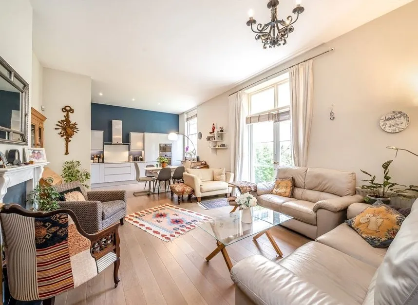 Twickenham Road, Old Isleworth, TW7, photo 2