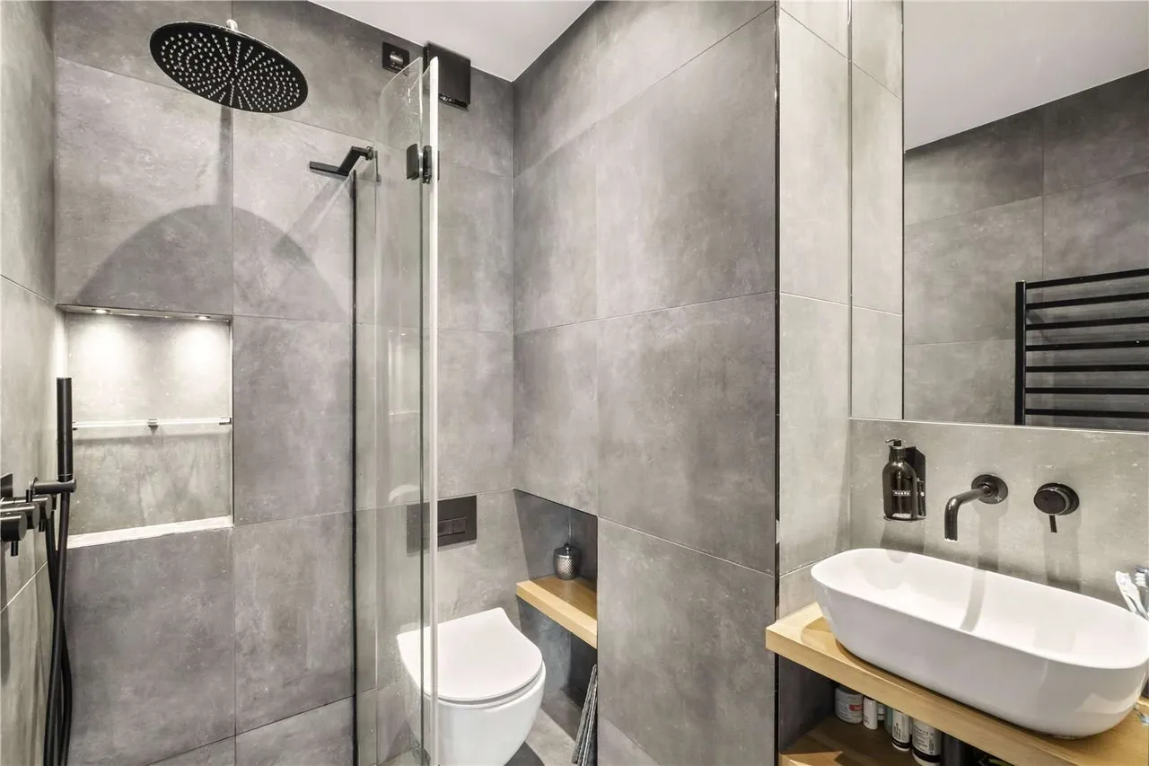 Boutflower Road, London, SW11 1RE, photo 12
