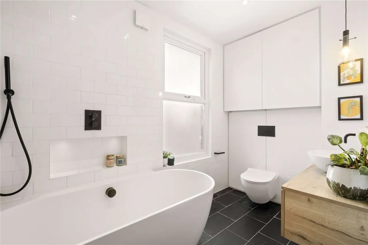 Boutflower Road, London, SW11 1RE, photo 9