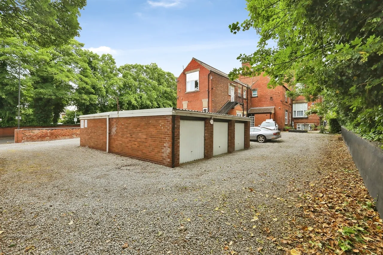 Thorne Road, Doncaster, DN1, photo 4