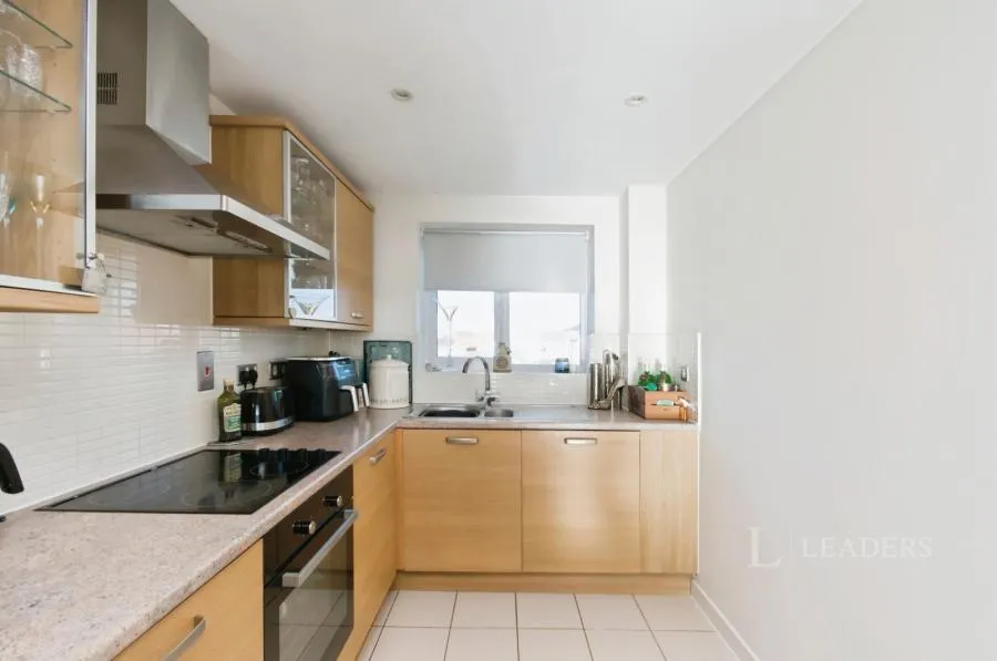 San Diego Way, Eastbourne, BN23, photo 7