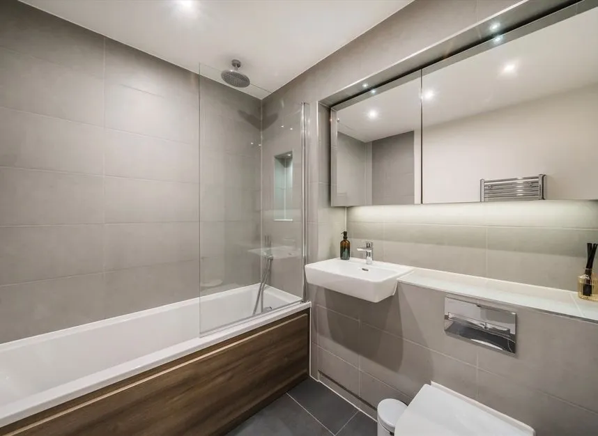 Healum Avenue, Southall, UB2, photo 9