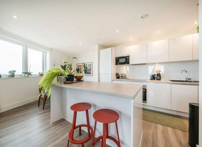 Healum Avenue, Southall, UB2, photo 4
