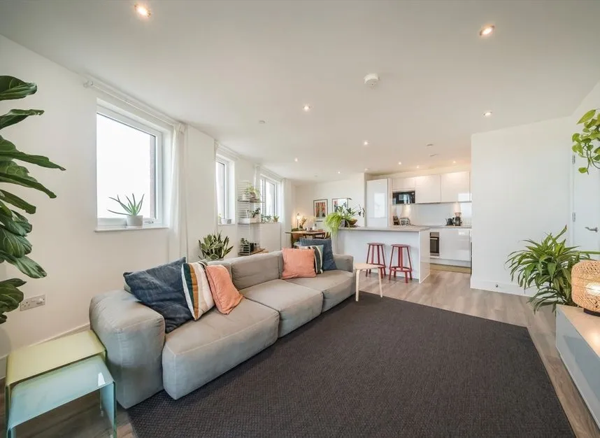 Healum Avenue, Southall, UB2, photo 3