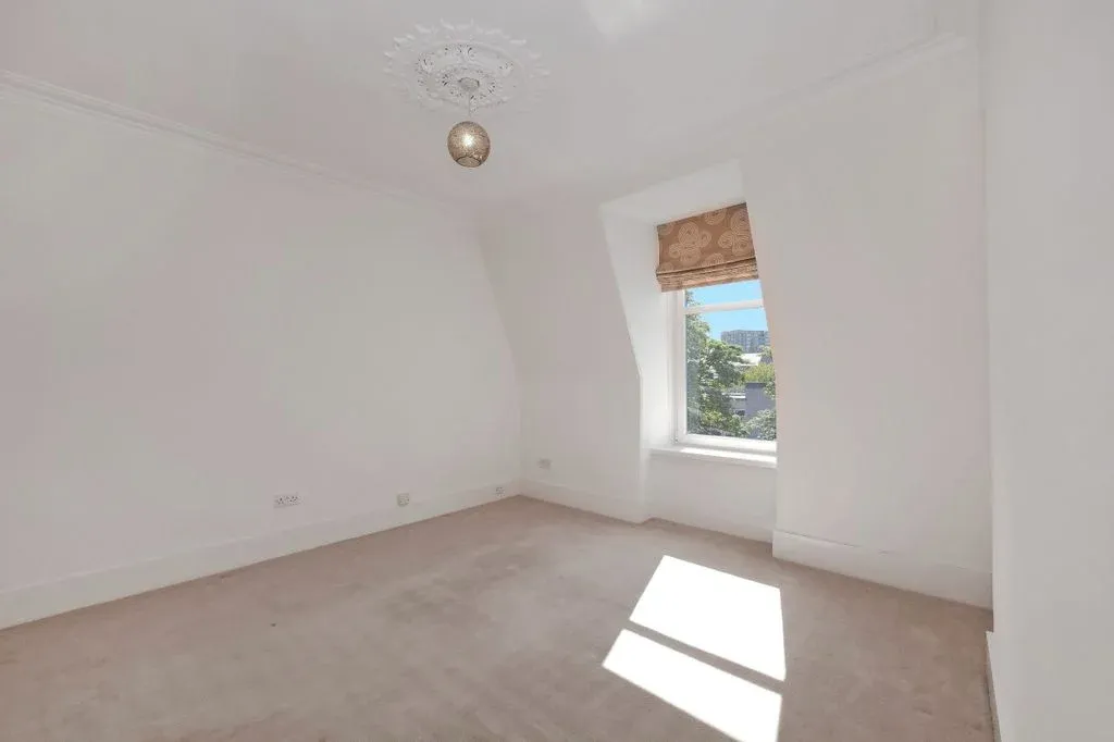 Whitehall Place, Aberdeen, AB25, photo 3