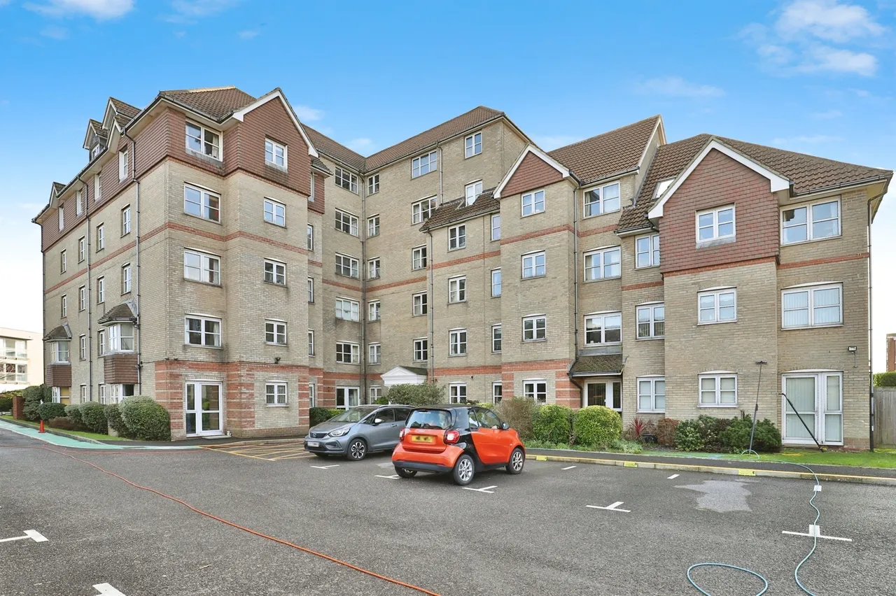 1 bed retirement property for sale — Seafield Road, Bournemouth
