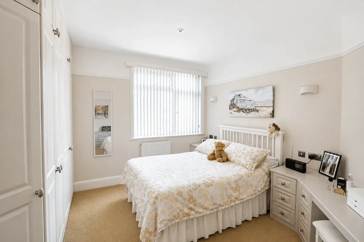 Chatsworth Avenue, Portsmouth, PO6 2UP, photo 16