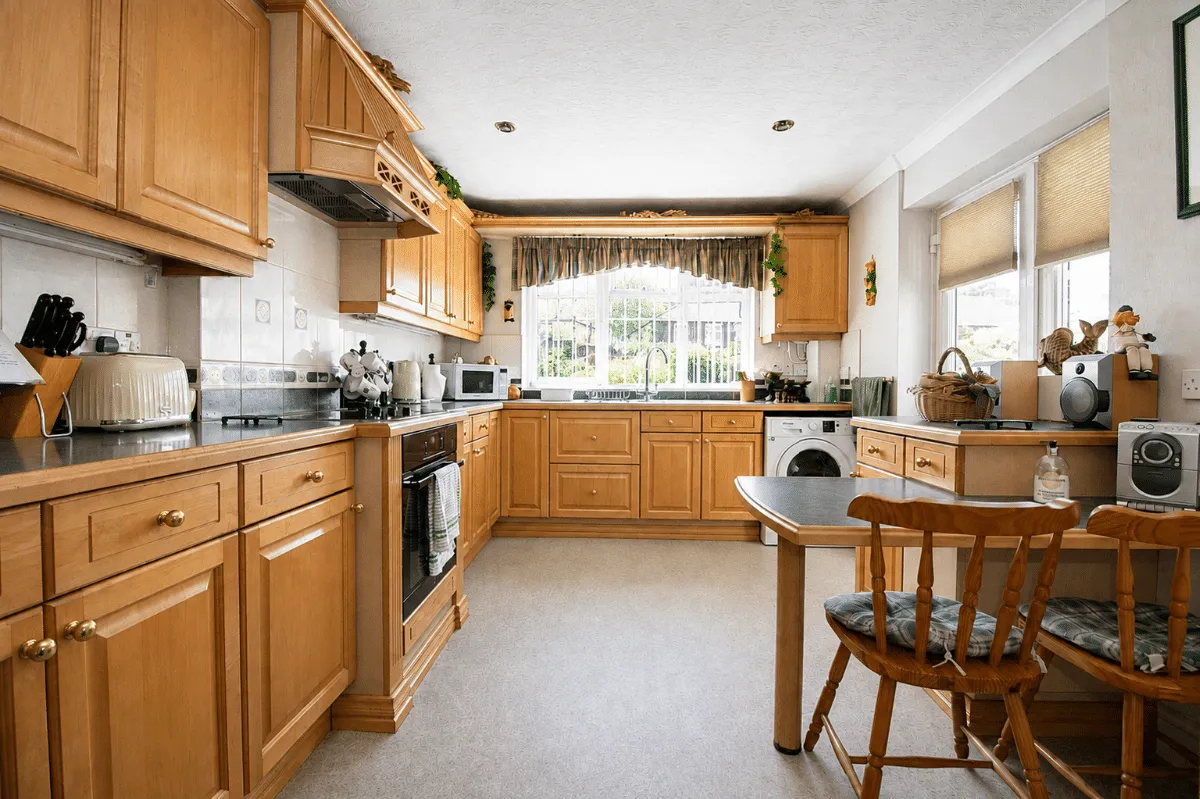 Chatsworth Avenue, Portsmouth, PO6 2UP, photo 2