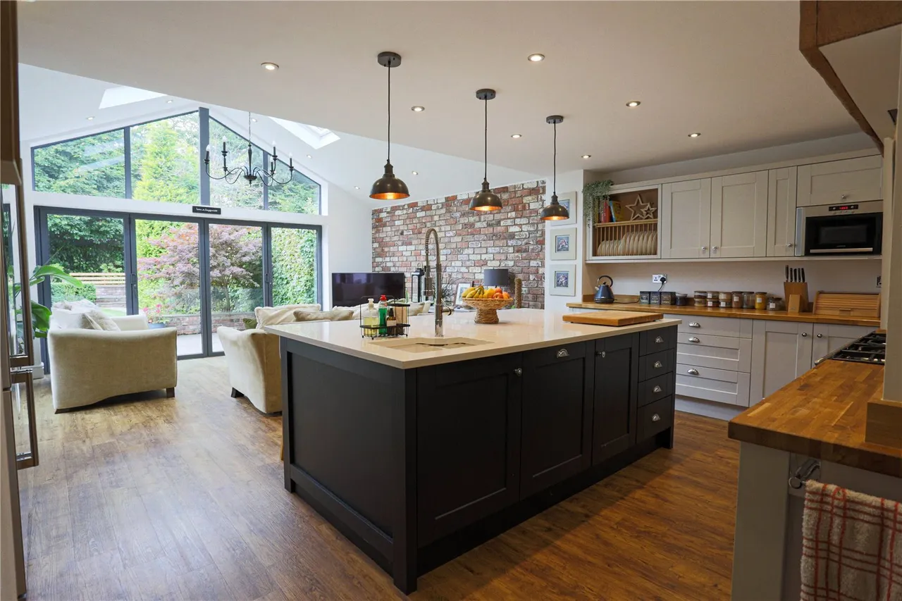 Buxton Old Road, Disley, SK12, photo 6
