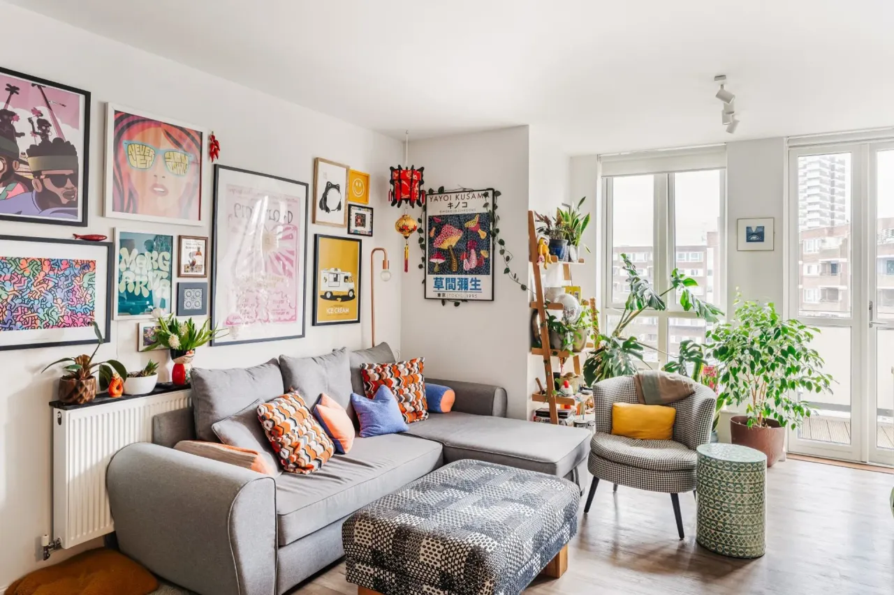 2 bed flat for sale — Guide £450,000 - £475,000 Luff Court, Bow, E3