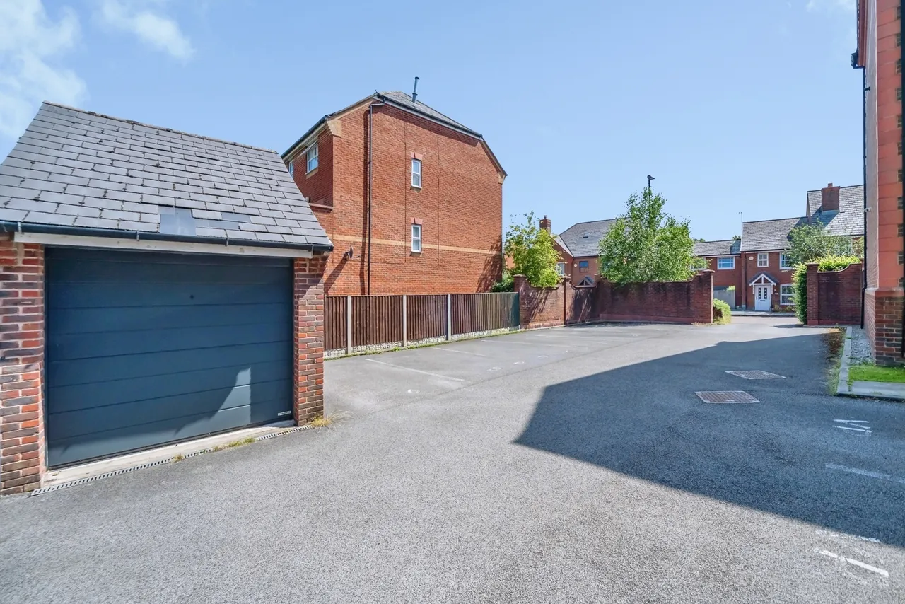 Ashford Drive, Appleton, Warrington, Cheshire, WA4, photo 4