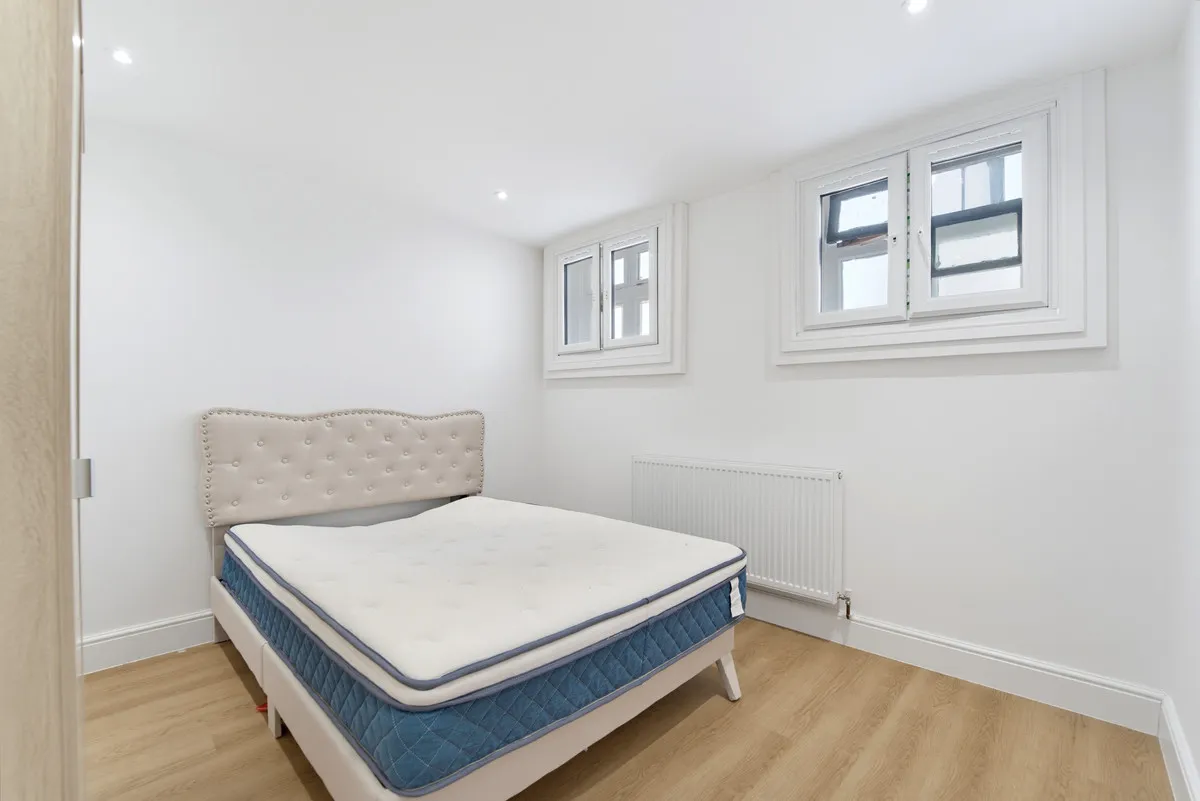 Church Street, Walton-on-Thames, KT12, photo 3