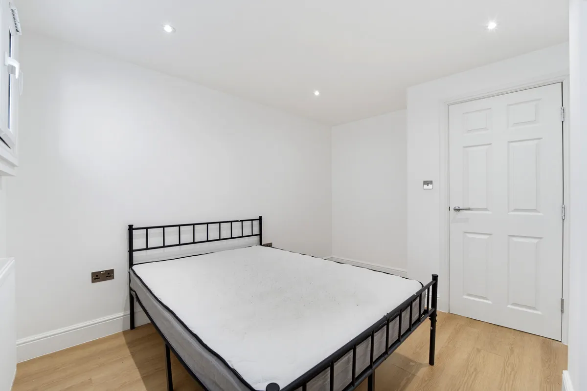 Church Street, Walton-on-Thames, KT12, photo 4