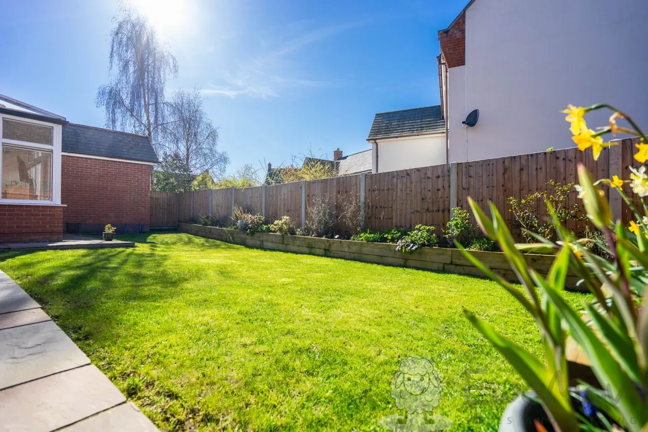 Wisteria Drive, Wymondham, NR18, photo 2