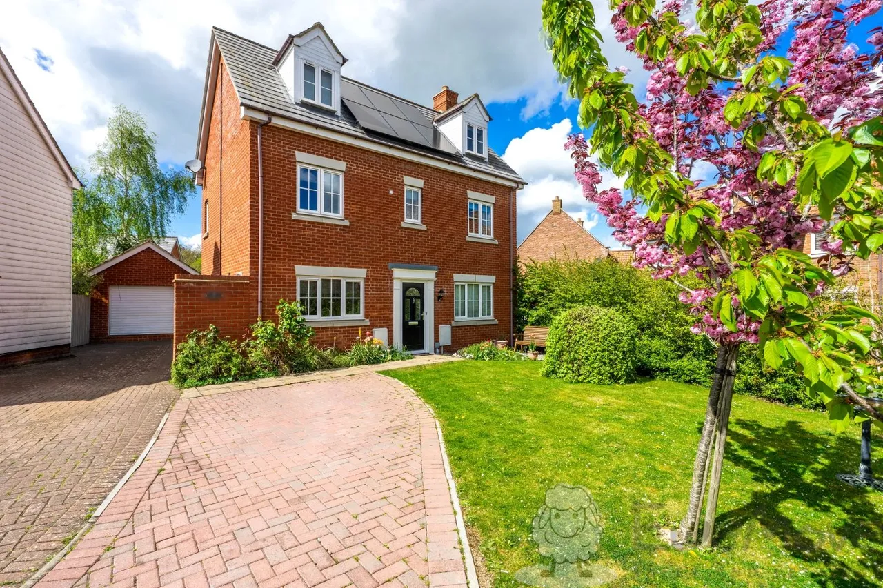 5 bed house for sale, Wisteria Drive, Wymondham, NR18