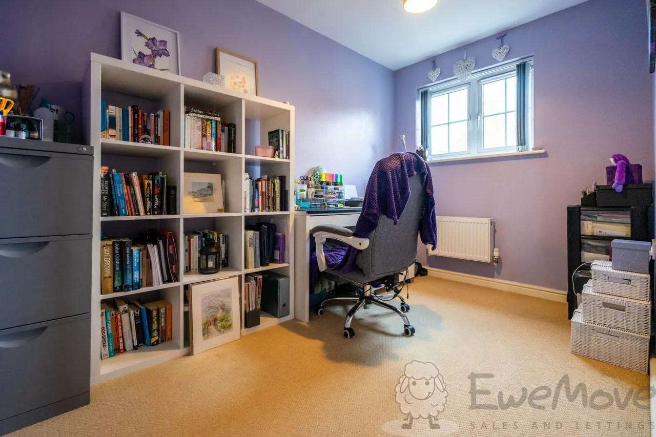 Wisteria Drive, Wymondham, NR18, photo 12