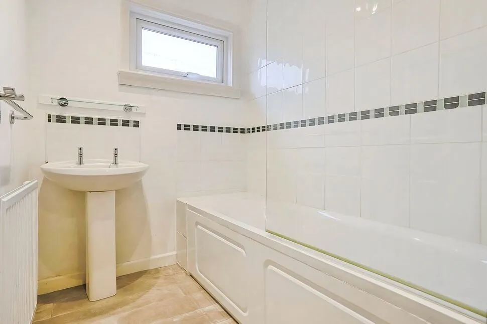Sherburn Approach, Leeds, LS14, photo 7