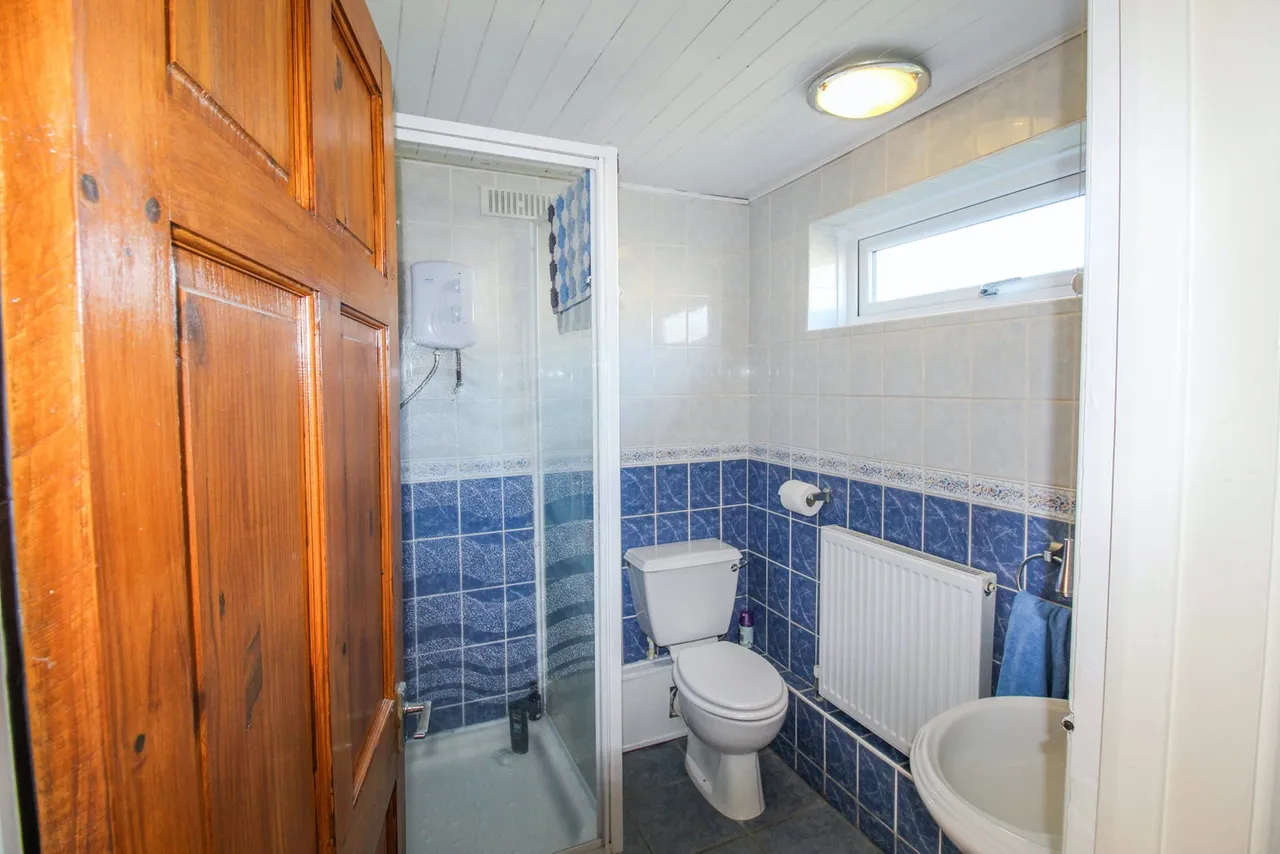 Struan Avenue, Stanford Le Hope SS17 8DG, photo 7