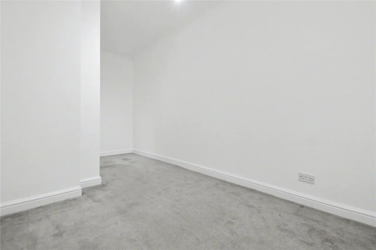 Wood Lane, Rothwell, LS26, photo 11
