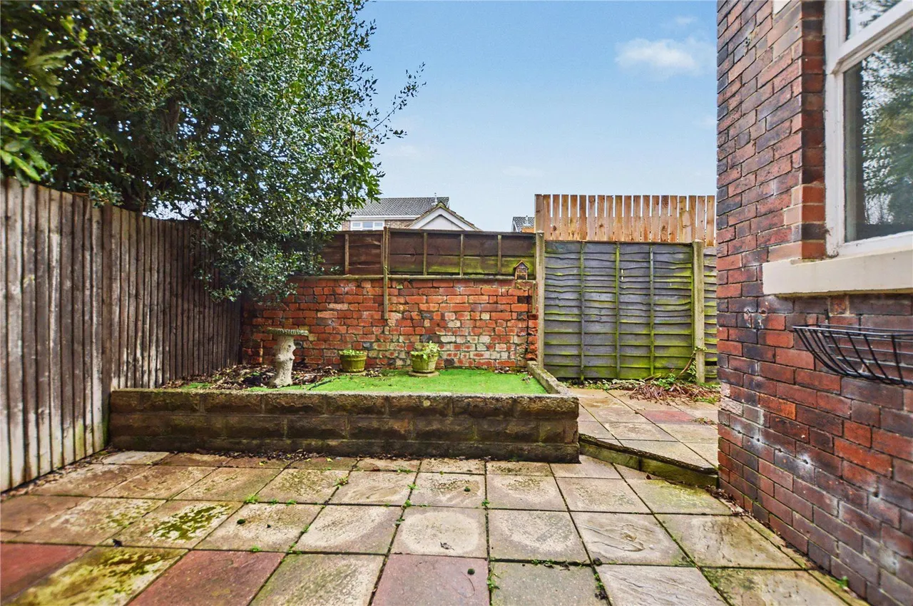Wood Lane, Rothwell, LS26, photo 12