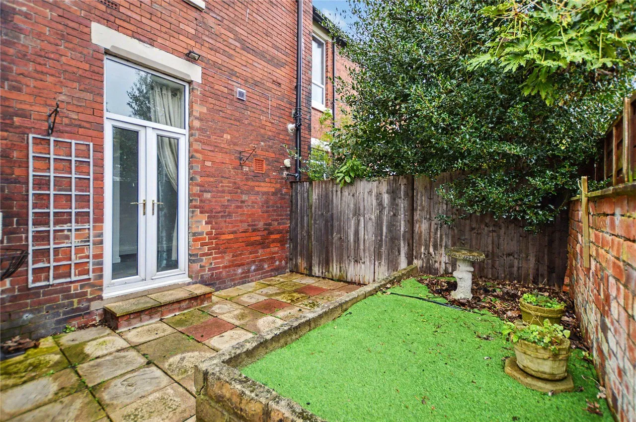 Wood Lane, Rothwell, LS26, photo 8