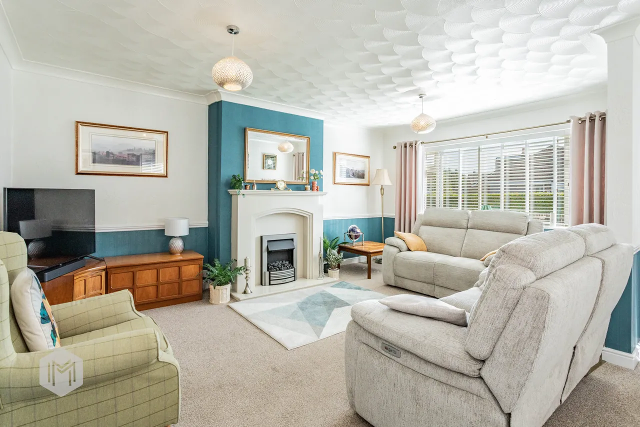 Queens Avenue, Glazebury, Warrington, WA3 5NG, photo 2