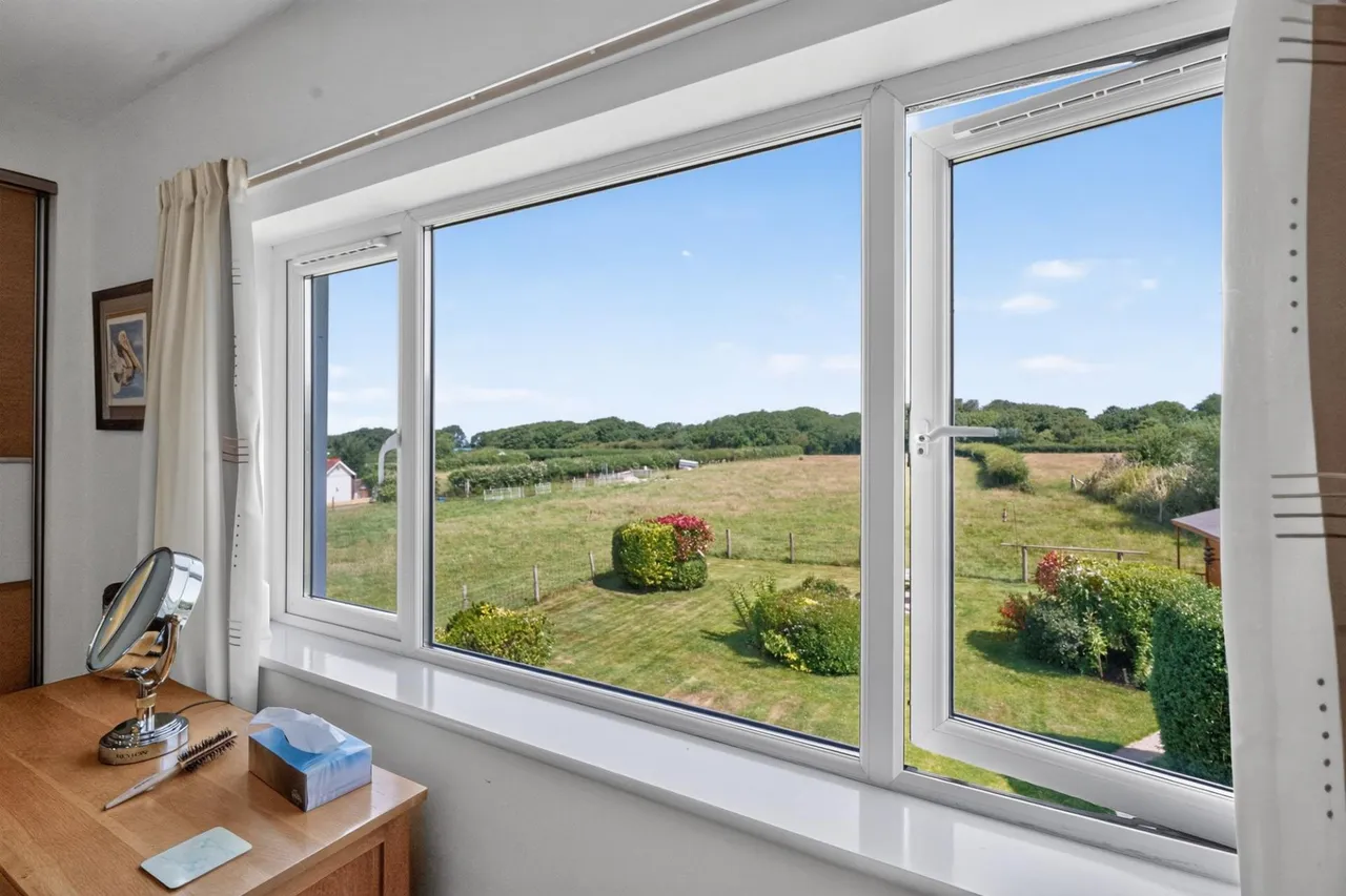 Moana, Llanon, SY23, photo 28