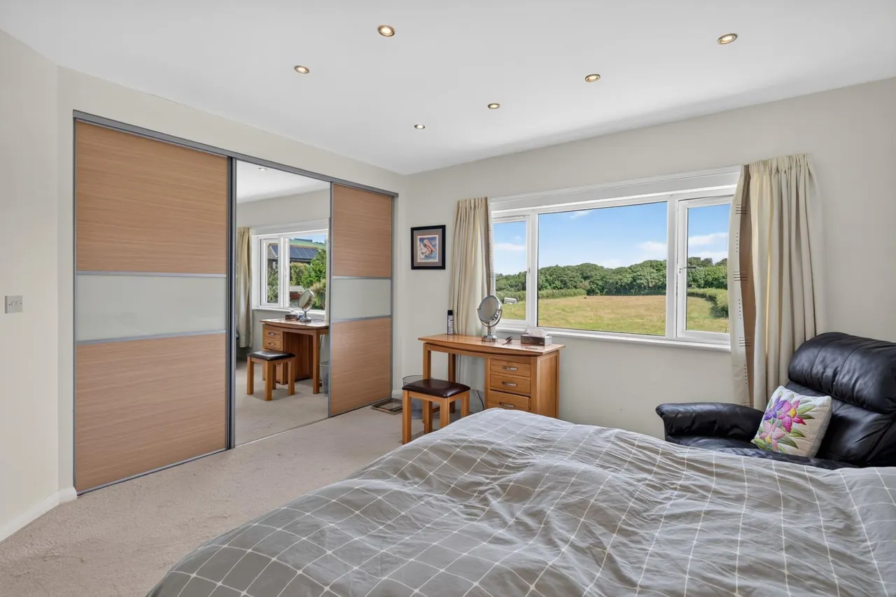 Moana, Llanon, SY23, photo 26