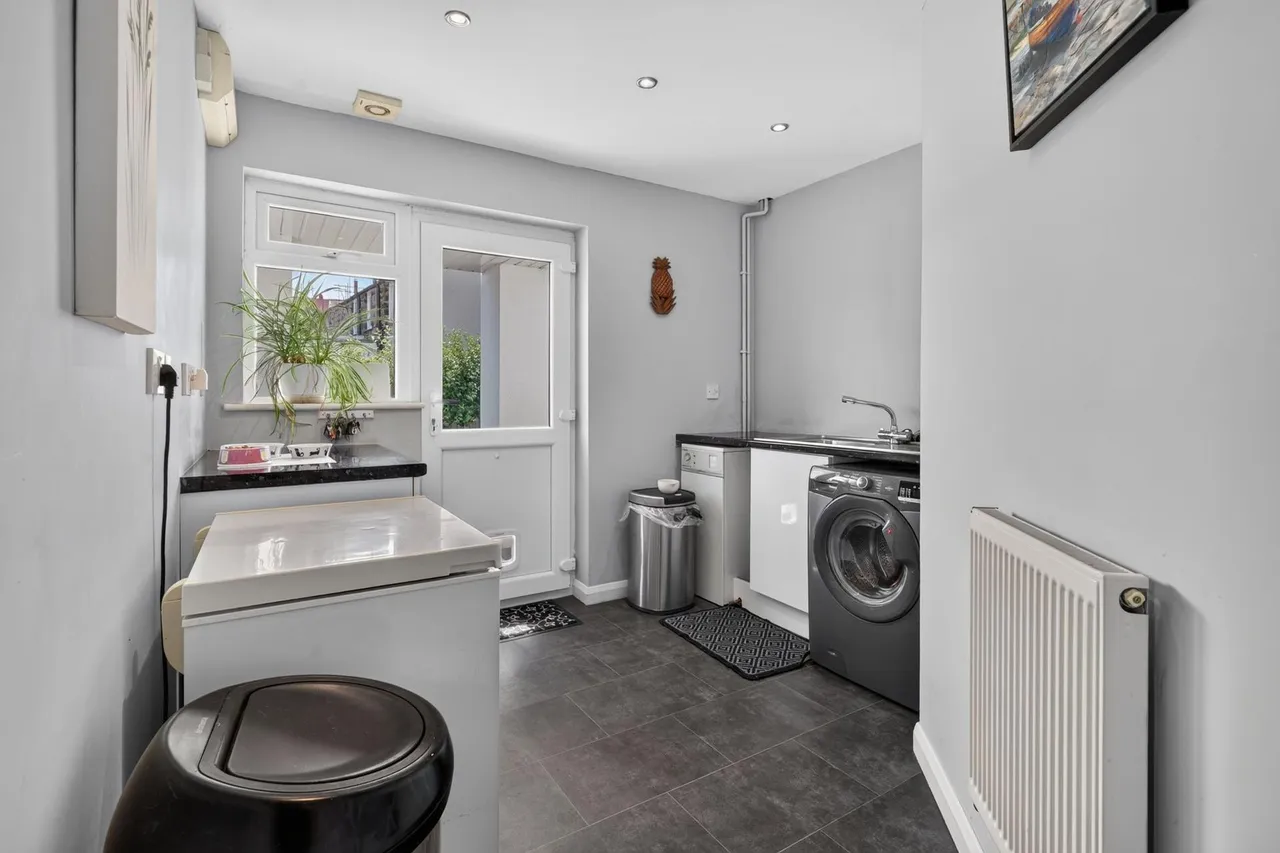 Moana, Llanon, SY23, photo 22