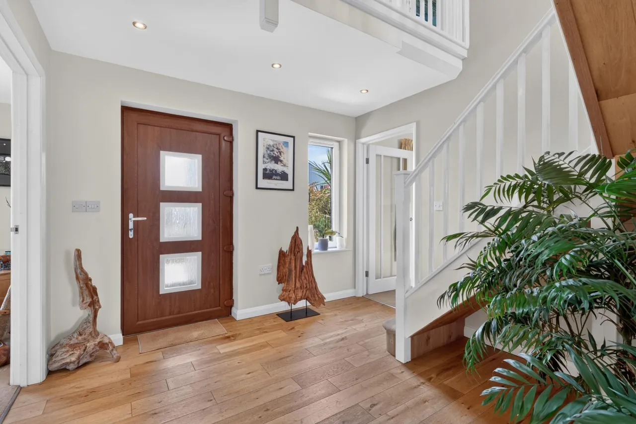 Moana, Llanon, SY23, photo 5