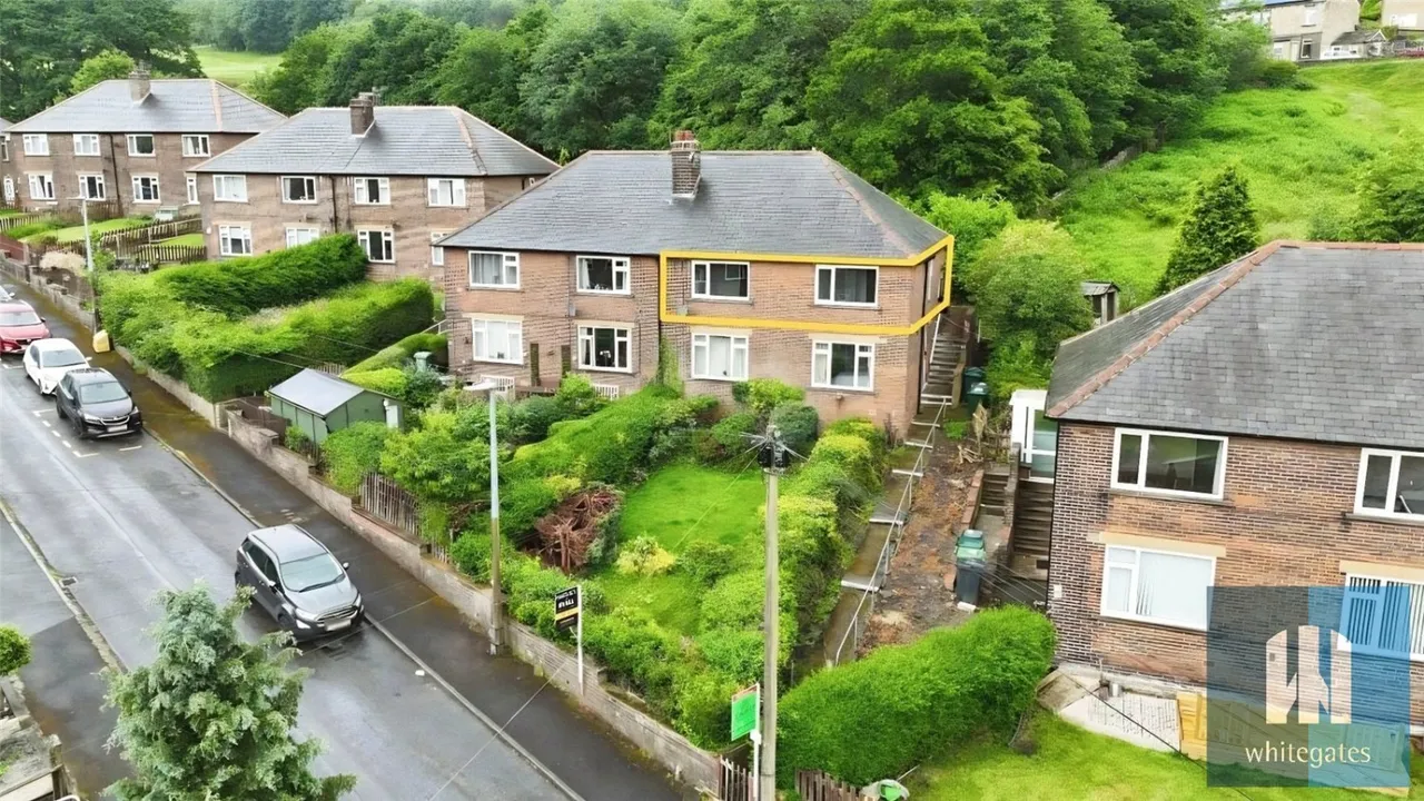 2 bed flat to rent, Netherley Drive, Marsden, HD7