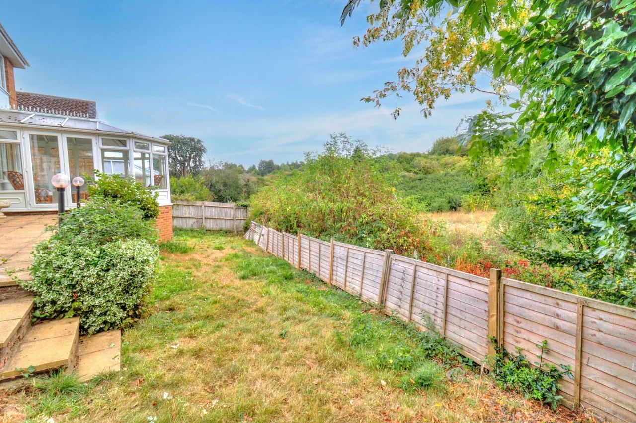 Beech Avenue, Lane End, HP14, photo 15
