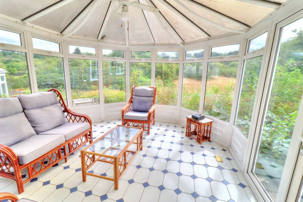 Beech Avenue, Lane End, HP14, photo 5