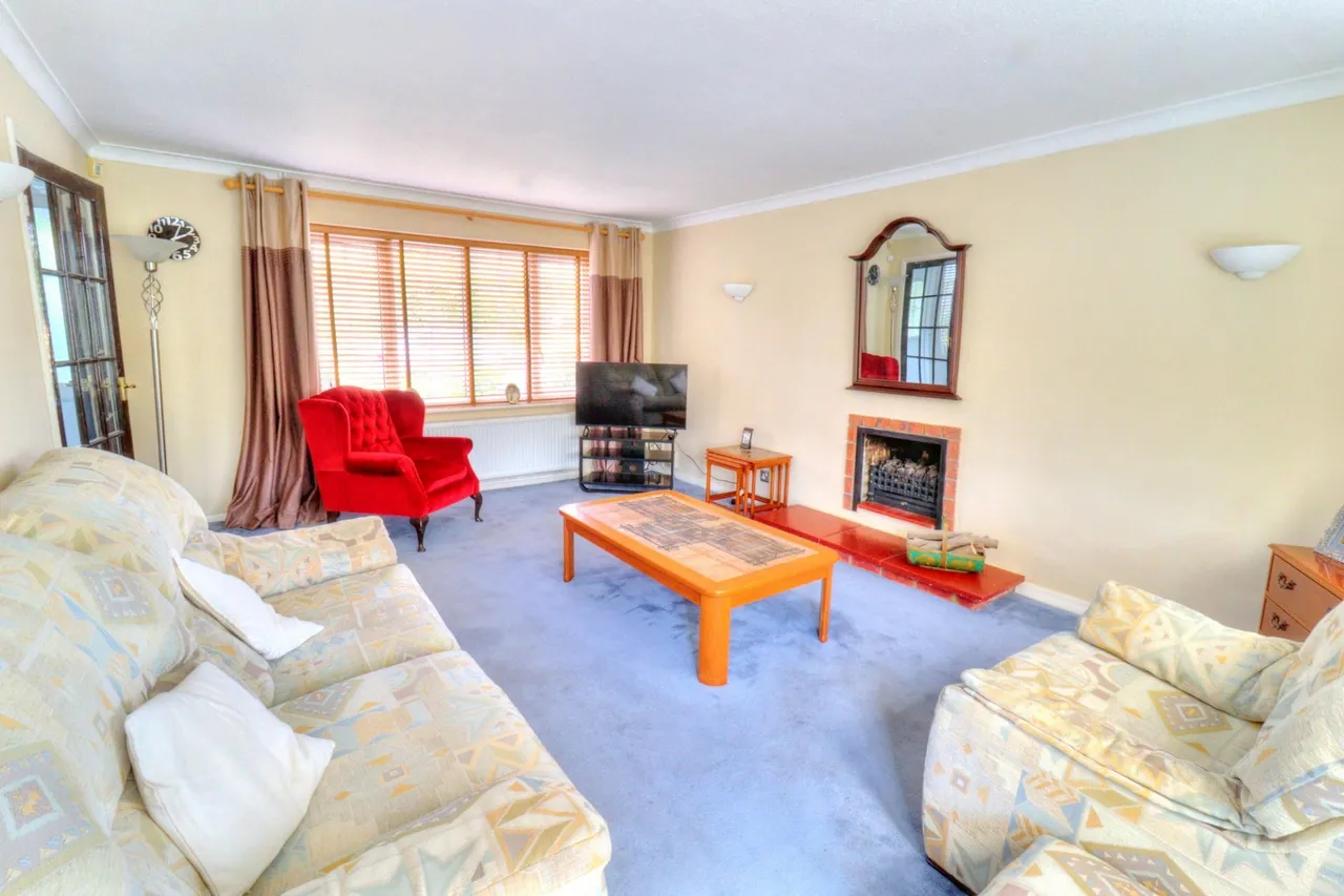 Beech Avenue, Lane End, HP14, photo 2